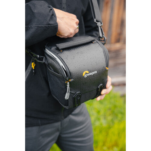 Lowepro Adventura SH 120 III Shoulder Bag (Black) - Image 11